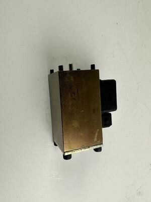 0009736081 solenoid valve Linde Reach Stacker Parts